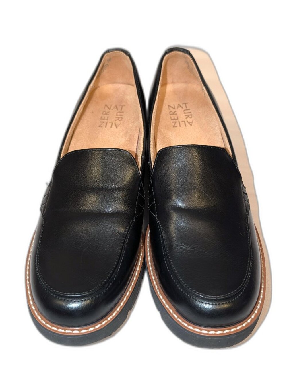 Naturalizers | Cabaret Loafers in Black | Size 7.5 - Picture 3 of 11